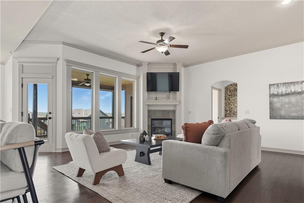 Listing Photo MLS #HMS2577027