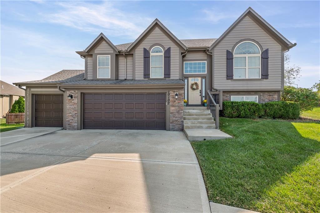 Listing Photo MLS #HMS2577444