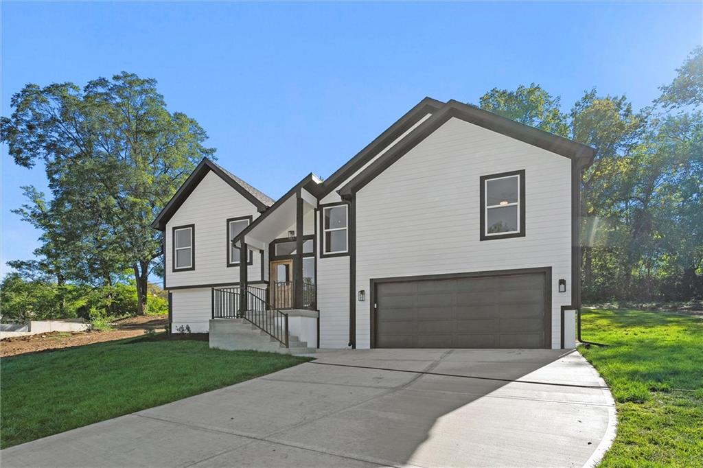 Listing Photo MLS #HMS2577644