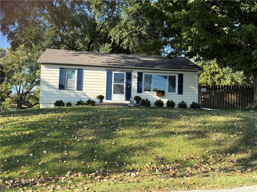 Listing Photo MLS #HMS2577918
