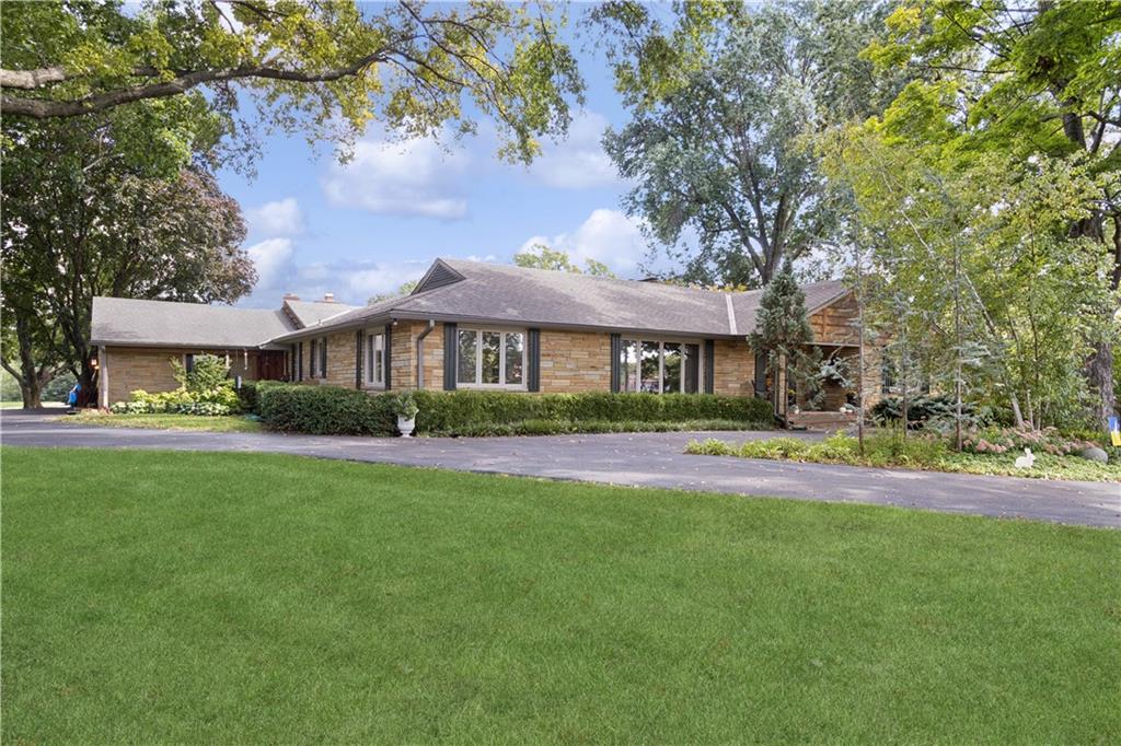 Listing Photo MLS #HMS2578429