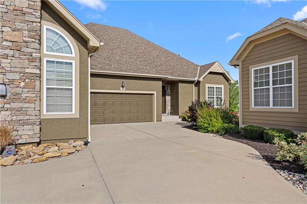 Listing Photo MLS #HMS2579327