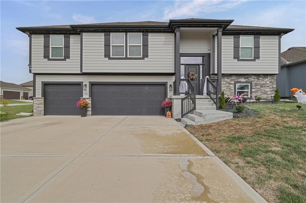 Listing Photo MLS #HMS2581089