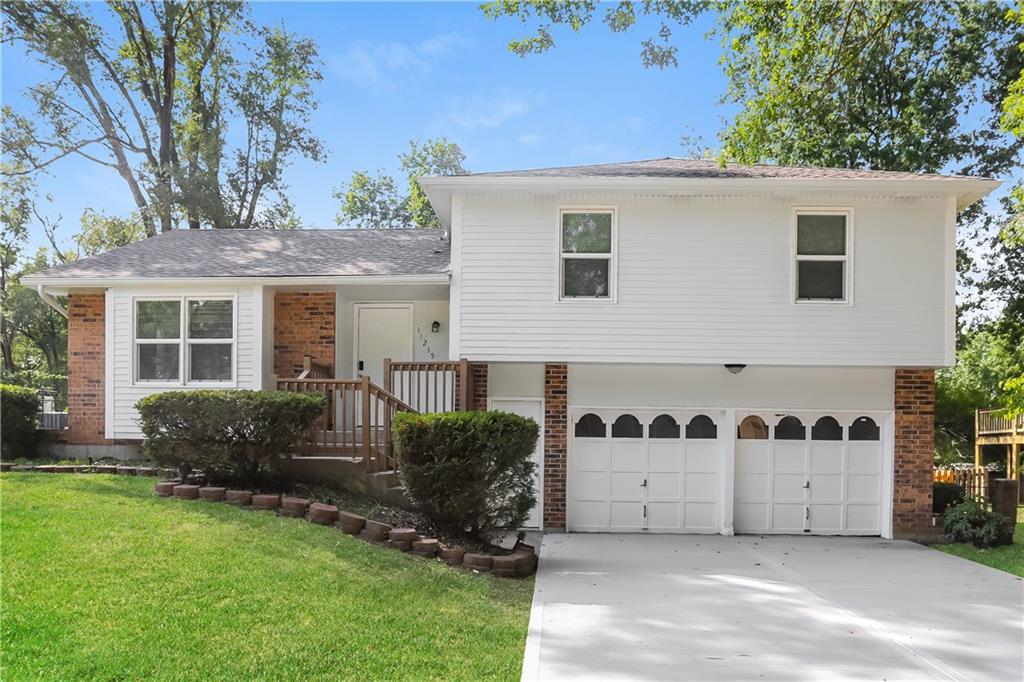 Listing Photo MLS #HMS2581116