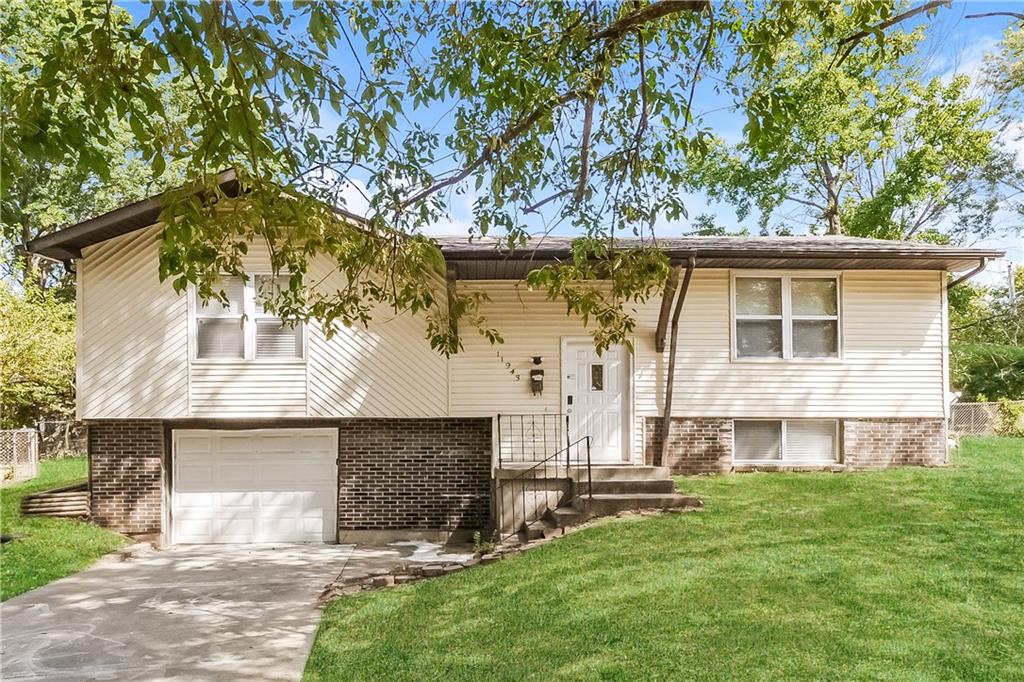 Listing Photo MLS #HMS2581307