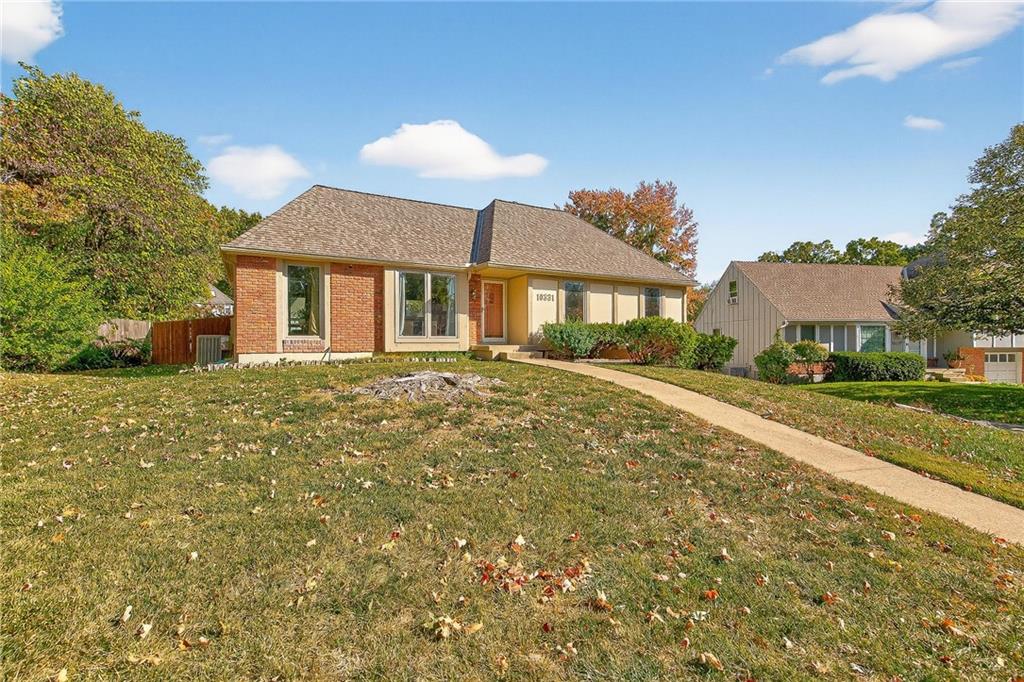 Listing Photo MLS #HMS2581724