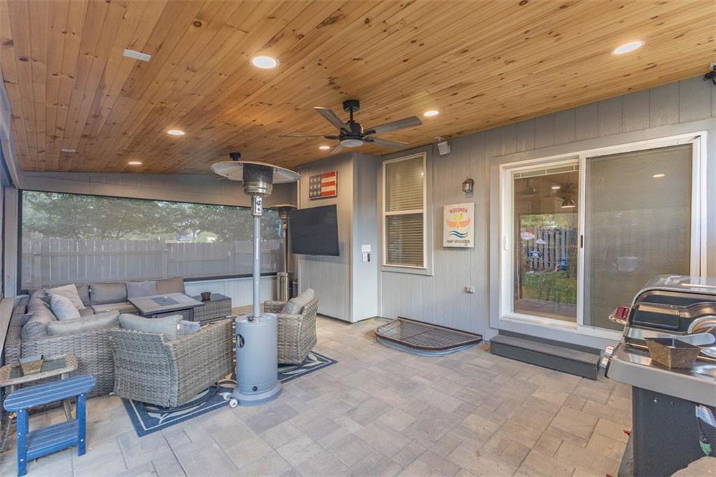 Listing Photo MLS #HMS2581920
