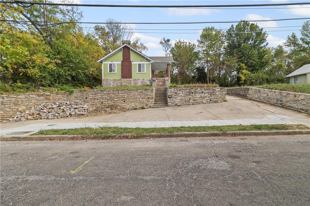 Listing Photo MLS #HMS2581993