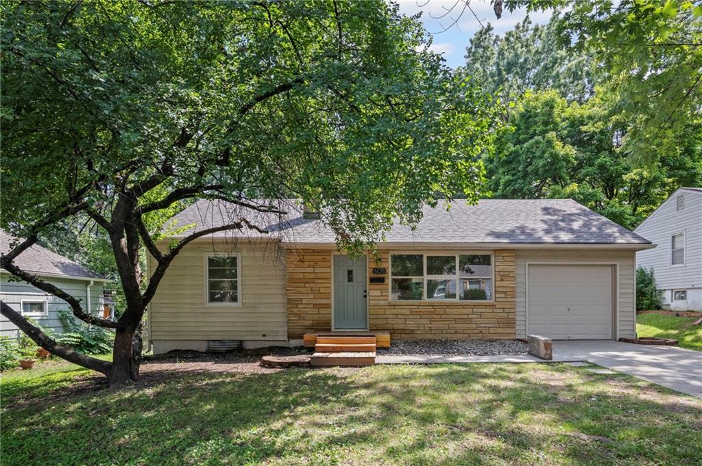 Listing Photo MLS #HMS2582242