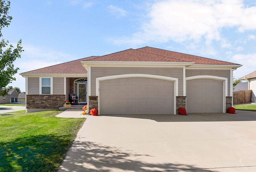 Listing Photo MLS #HMS2582727