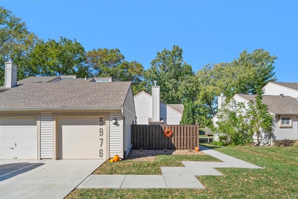 Listing Photo MLS #HMS2582761