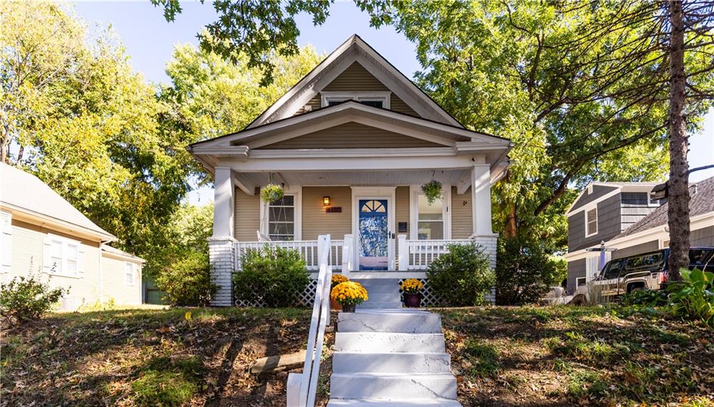 Listing Photo MLS #HMS2582852