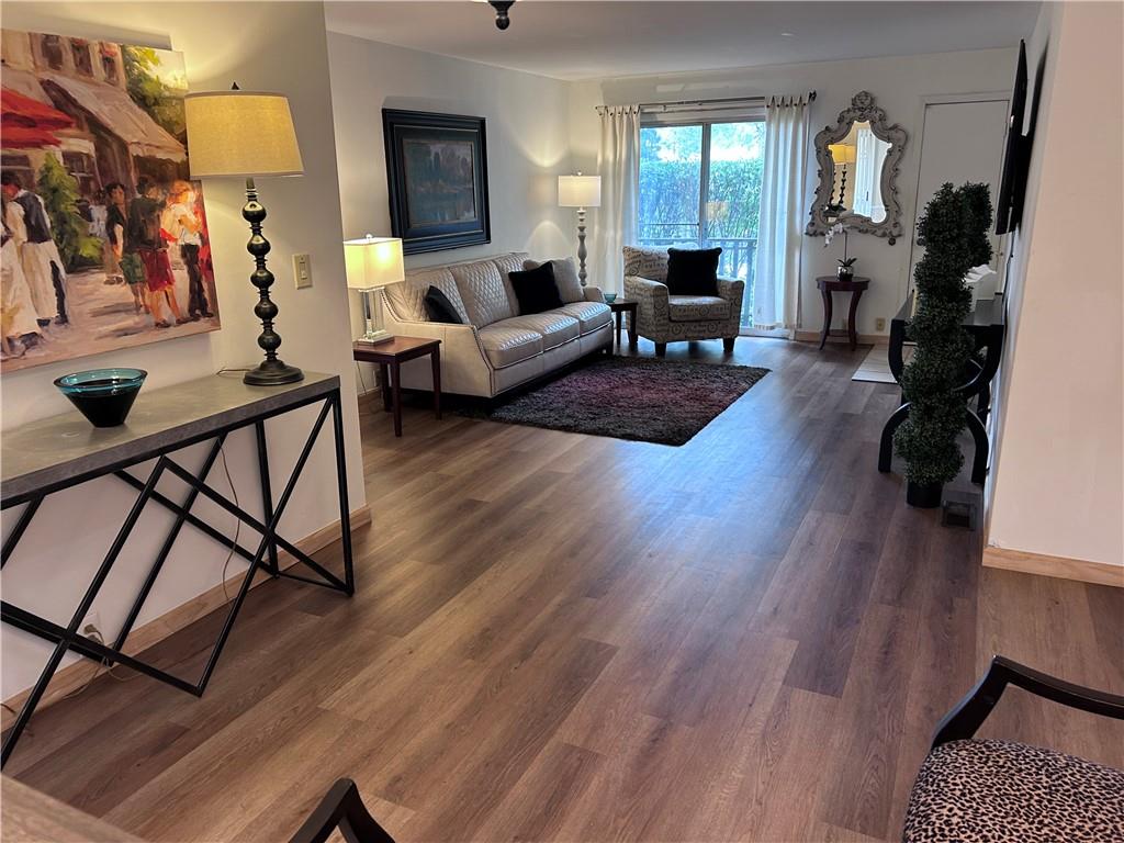 Listing Photo MLS #HMS2584022