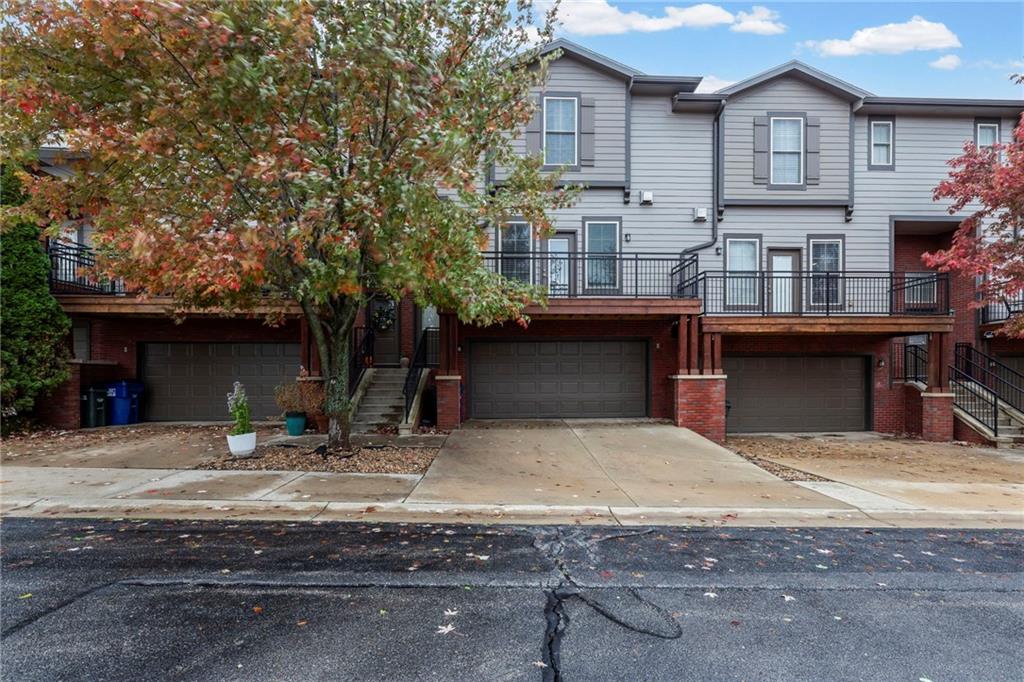 Listing Photo MLS #HMS2584107