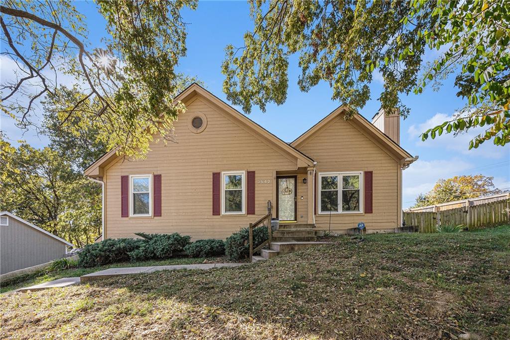 Listing Photo MLS #HMS2585188