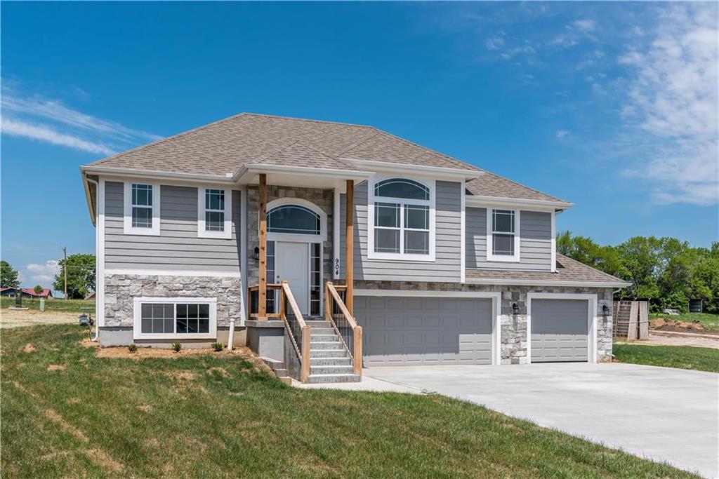 Listing Photo MLS #HMS2587170