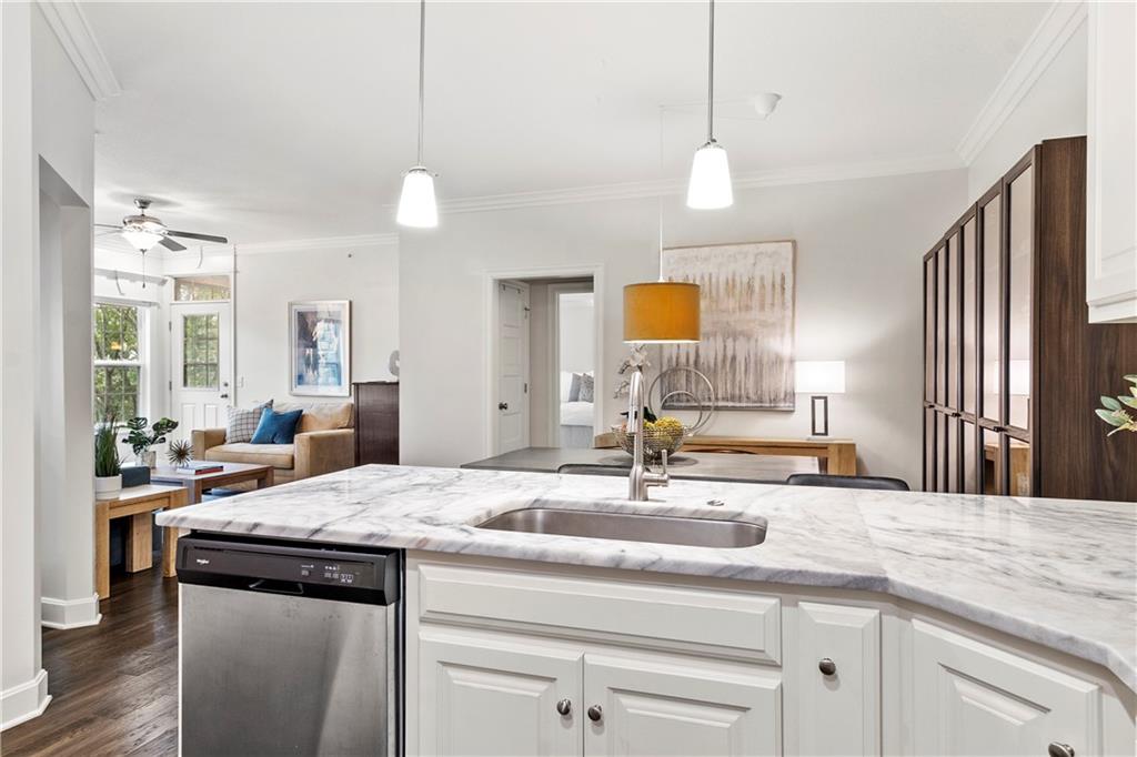 Listing Photo MLS #HMS2588176