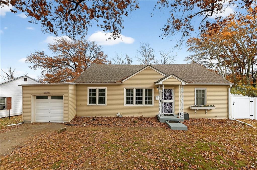 Listing Photo MLS #HMS2588397