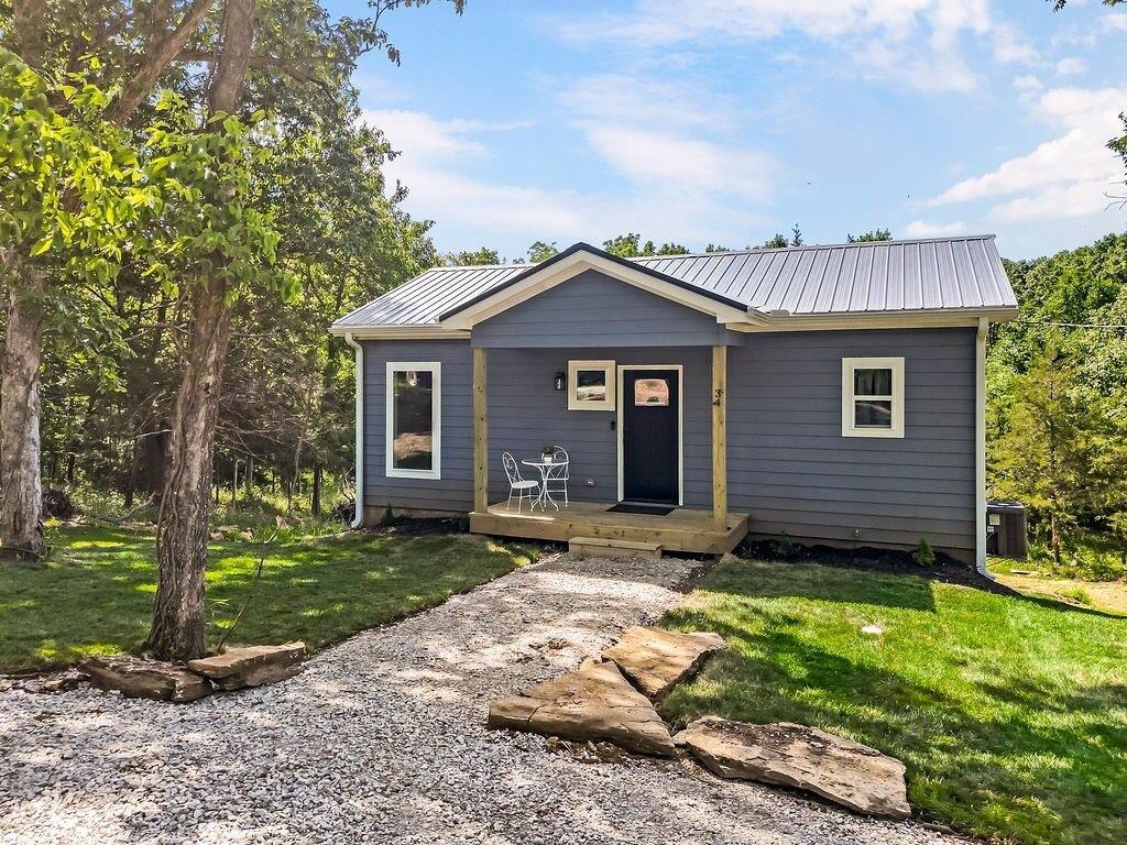 Listing Photo MLS #HMS2589310