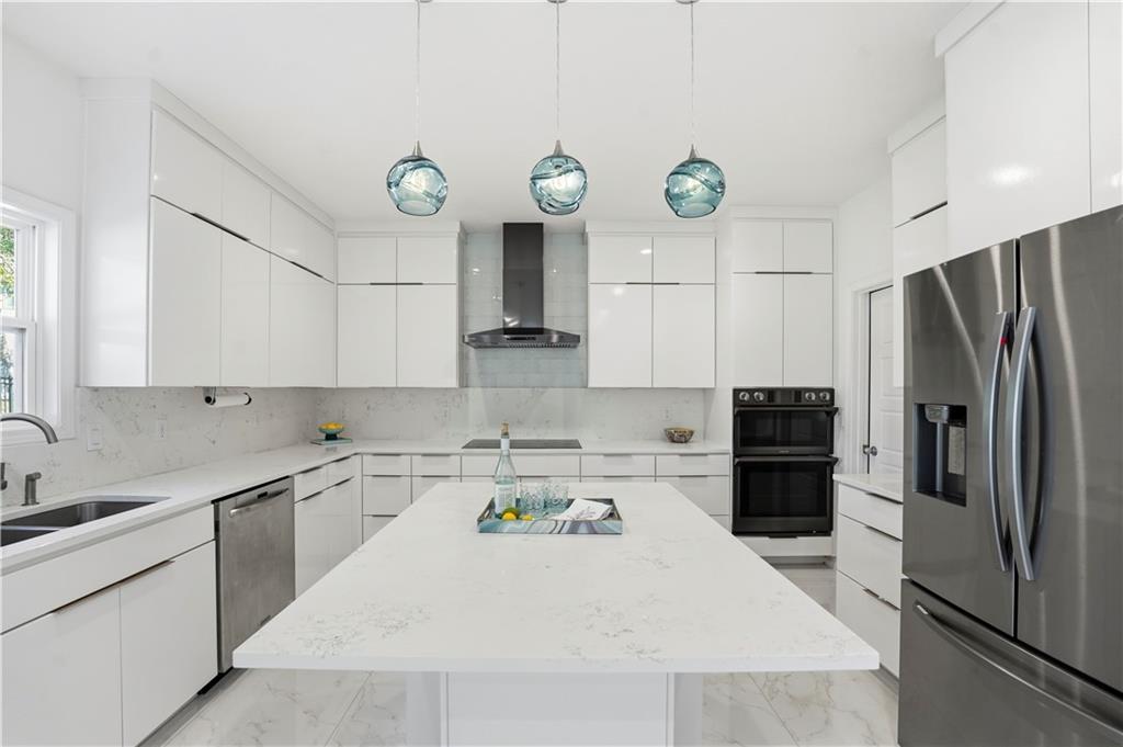 Listing Photo MLS #HMS2589855