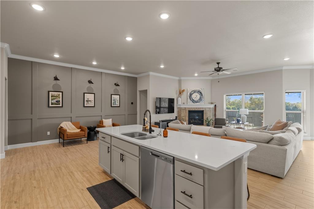 Listing Photo MLS #HMS2590020