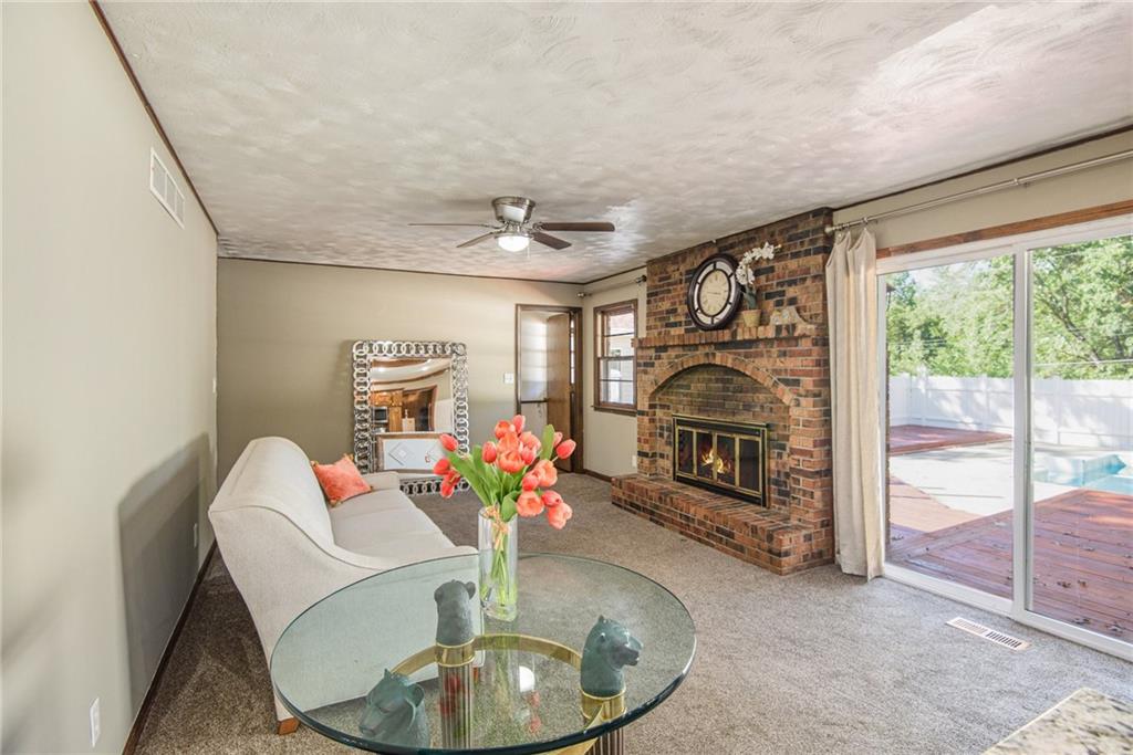 Listing Photo MLS #HMS2592577