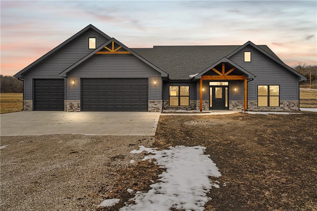 Listing Photo MLS #HMS2593278