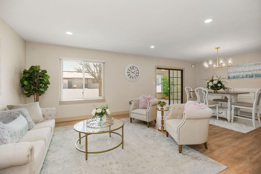 Listing Photo MLS #HMS2598686