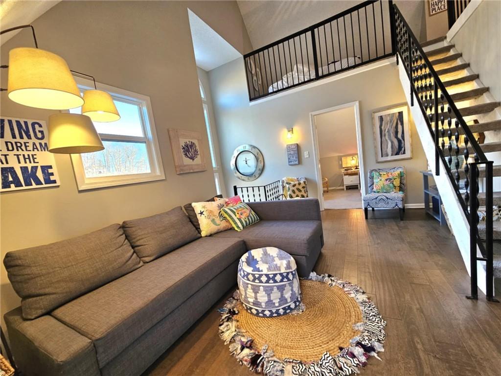 Listing Photo MLS #HMS2600820