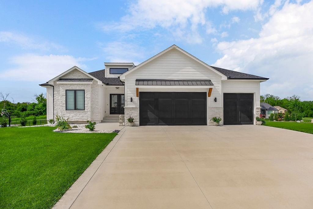 Listing Photo MLS #HMS2601203