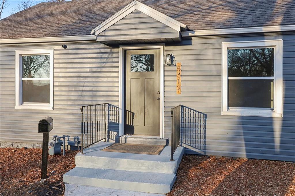 Listing Photo MLS #HMS2601220