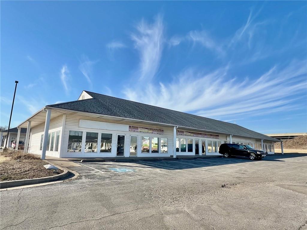 Listing Photo MLS #HMS2601813