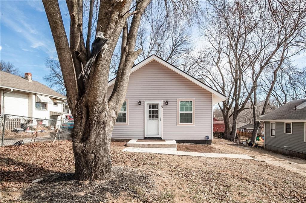 Listing Photo MLS #HMS2602004