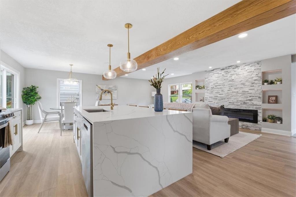 Listing Photo MLS #HMS2602018