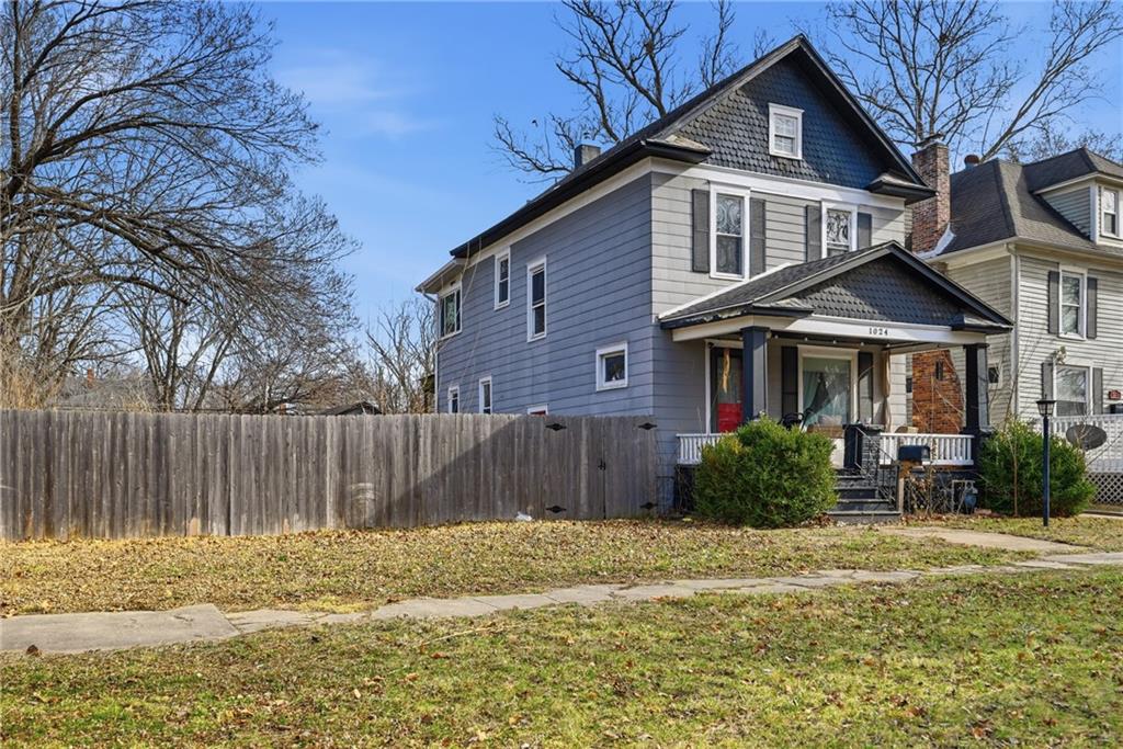 Listing Photo MLS #HMS2602650