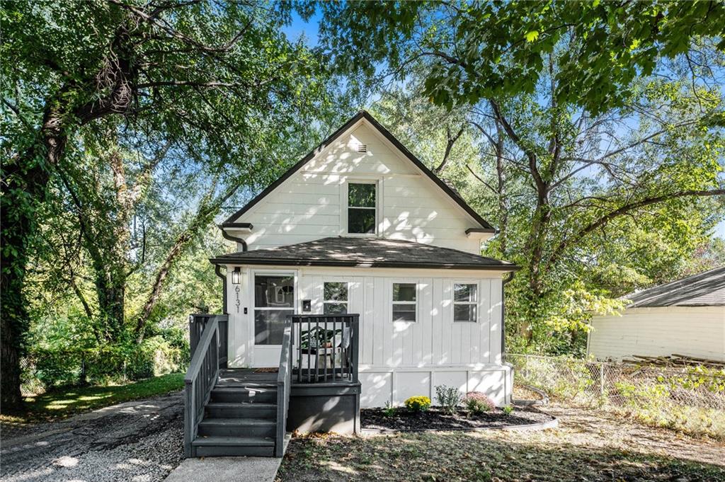 Listing Photo MLS #HMS2603899