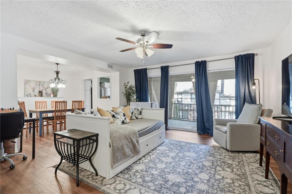 Listing Photo MLS #HMS2604494