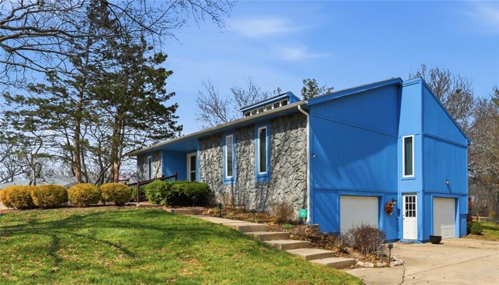 Listing Photo MLS #HMS2604545