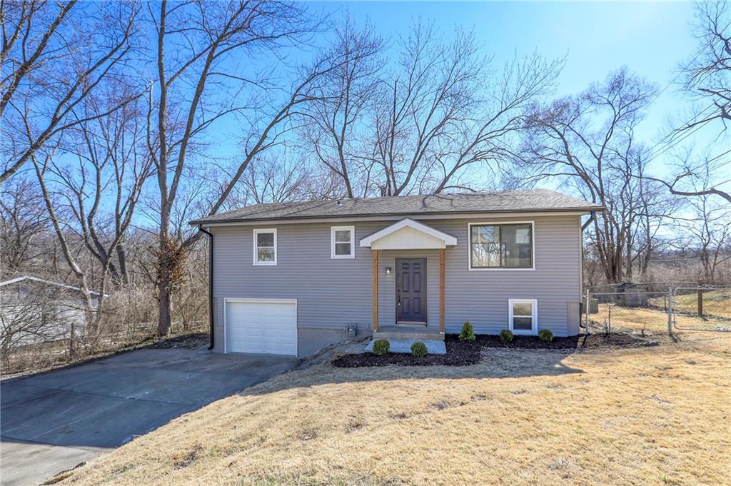 Listing Photo MLS #HMS2605807