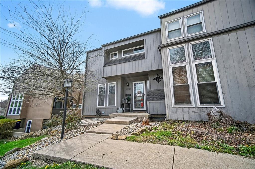 Listing Photo MLS #HMS2605877