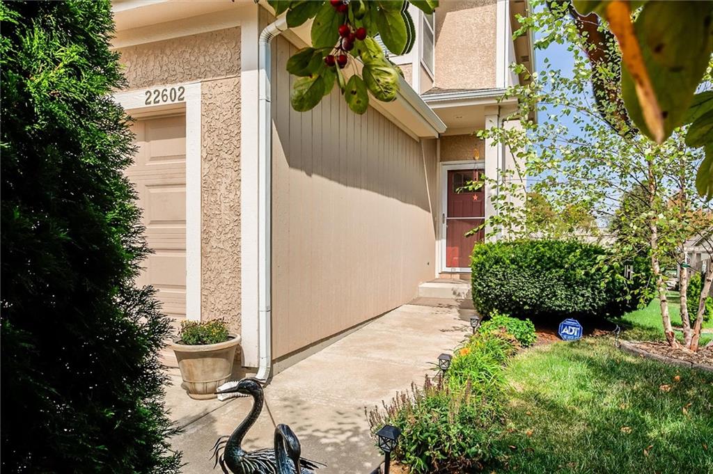 Listing Photo MLS #HMS2607134