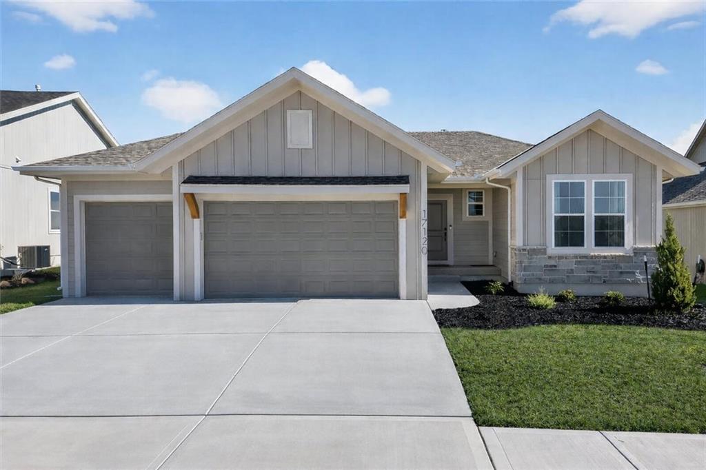 Listing Photo MLS #HMS2607149