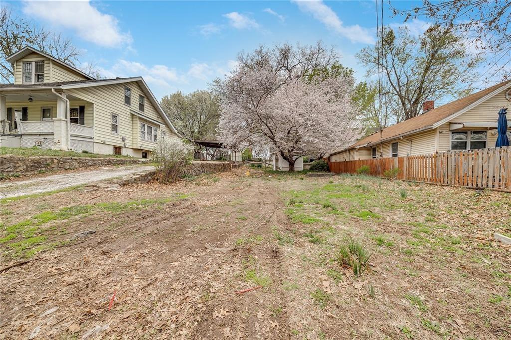 Listing Photo MLS #HMS2607204