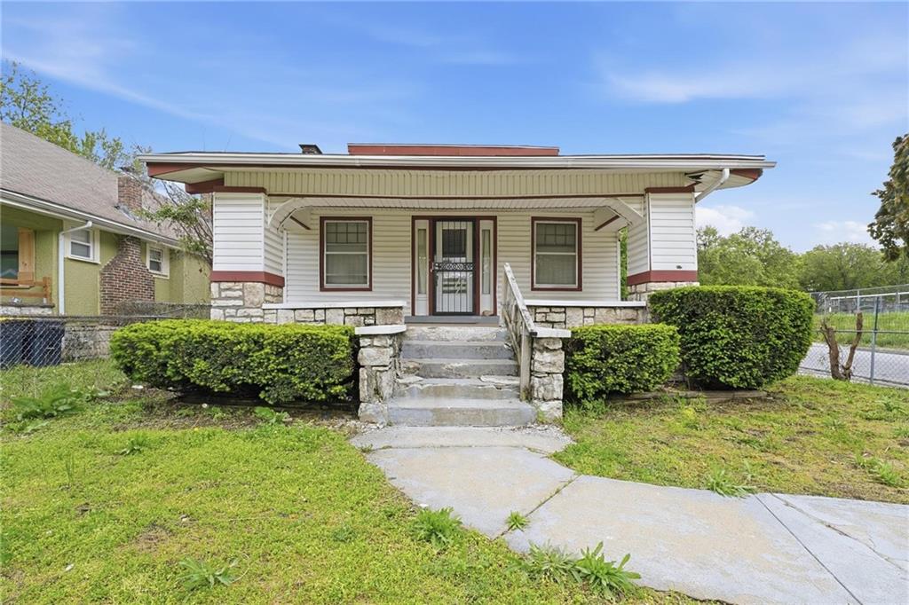 Listing Photo MLS #HMS2609252