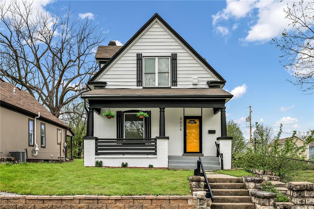 Listing Photo MLS #HMS2609381