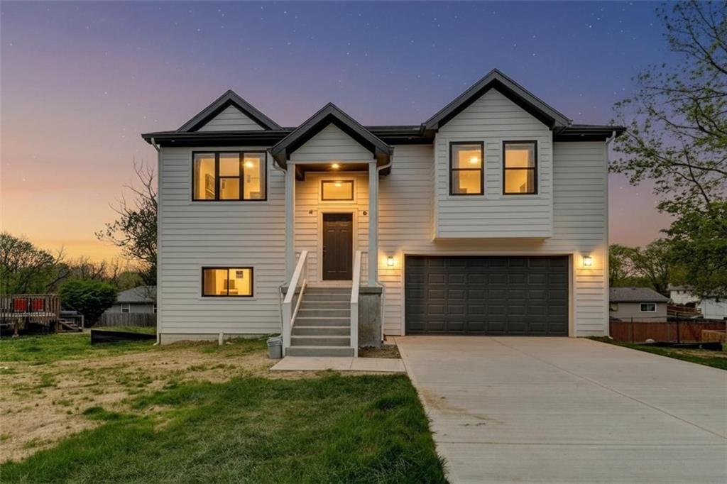 Listing Photo MLS #HMS2611856