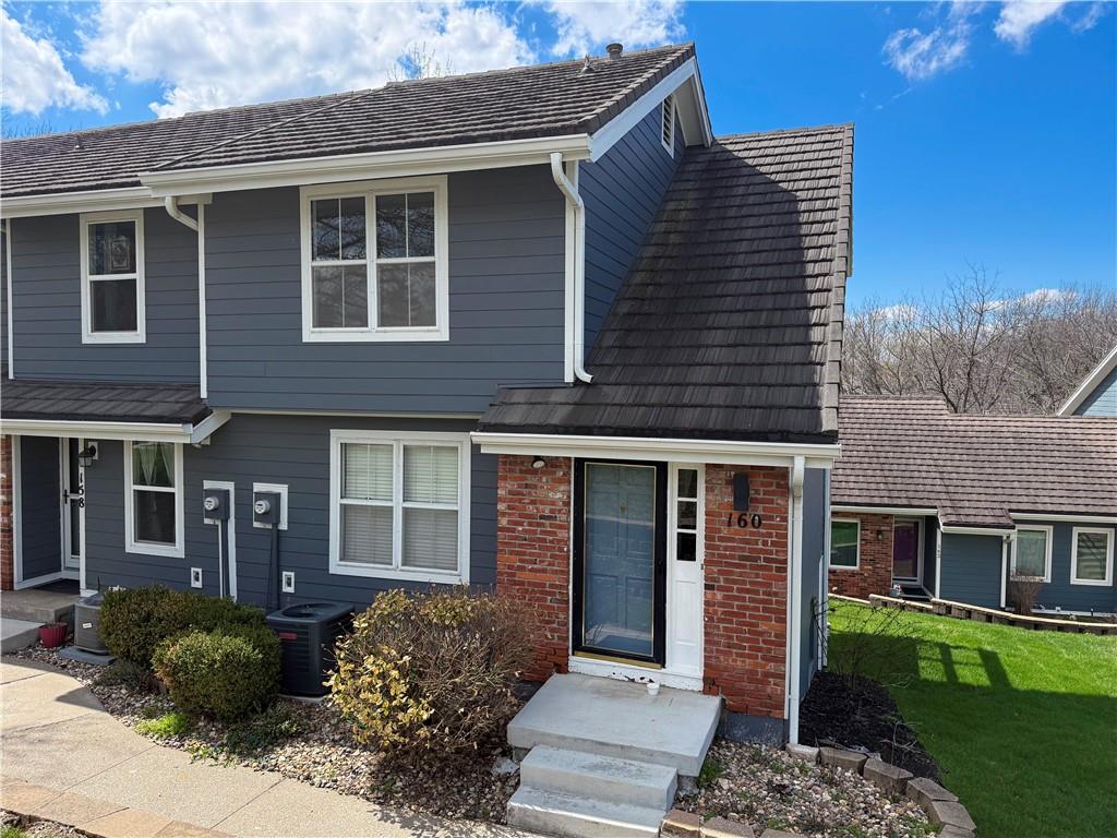 Listing Photo MLS #HMS2611899