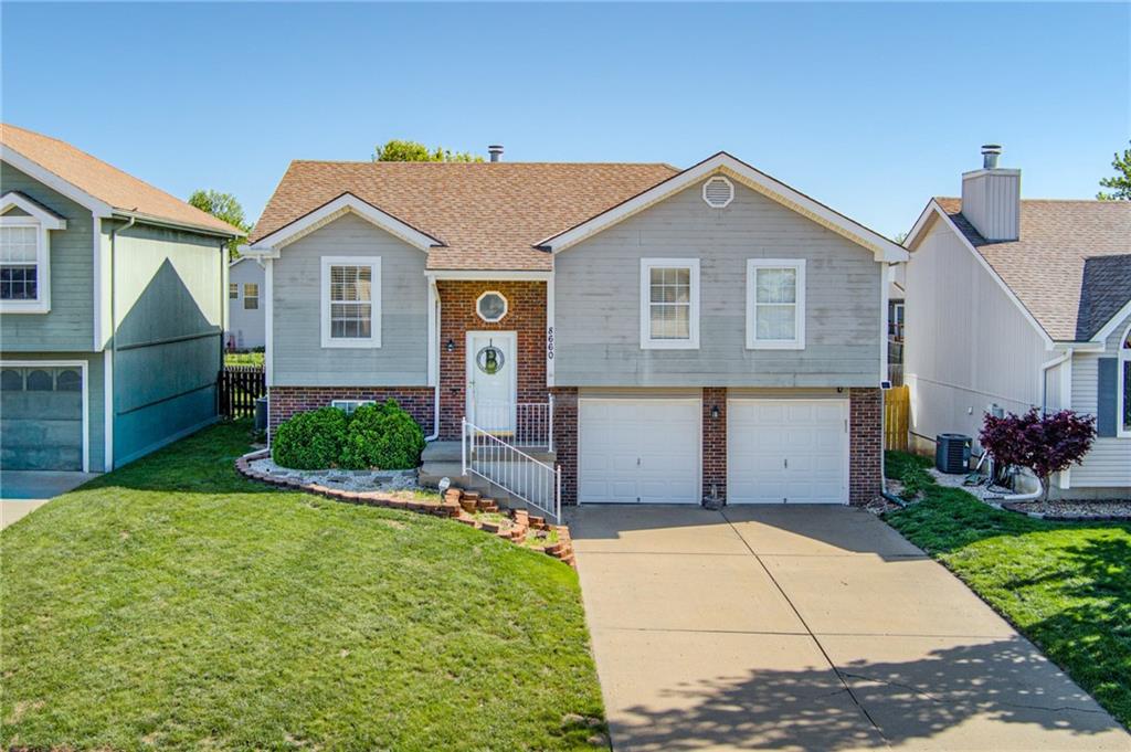 Listing Photo MLS #HMS2612242