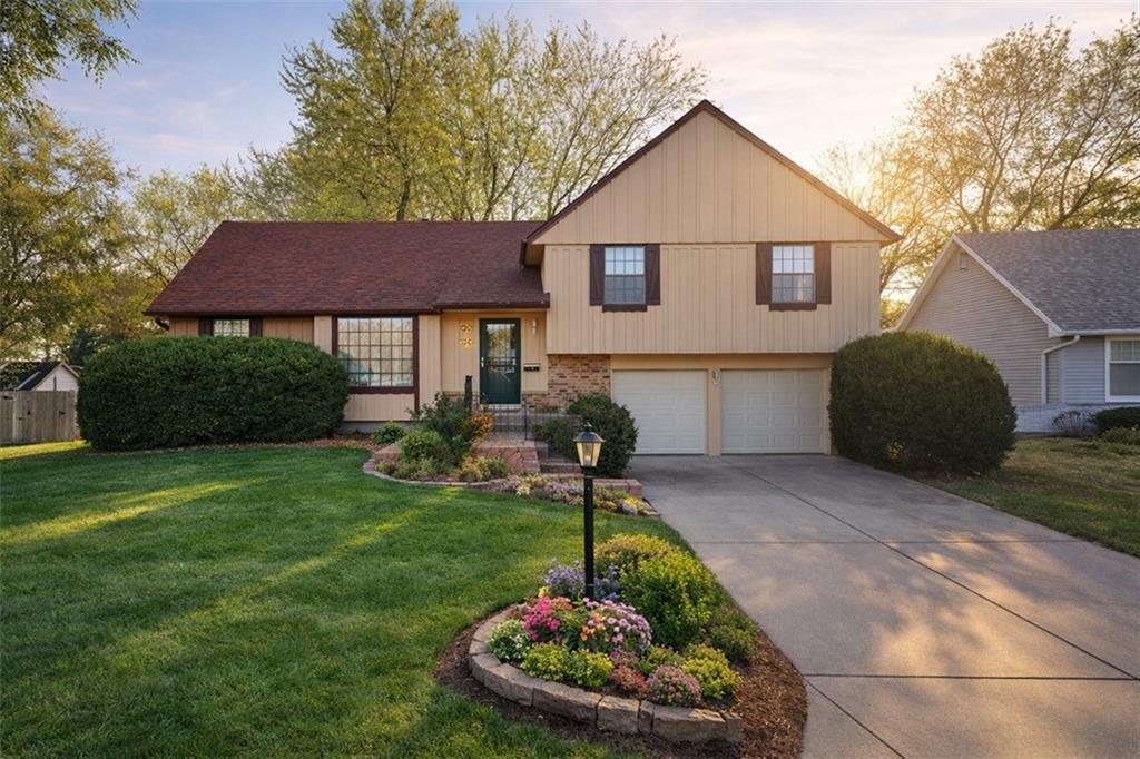 Listing Photo MLS #HMS2612436