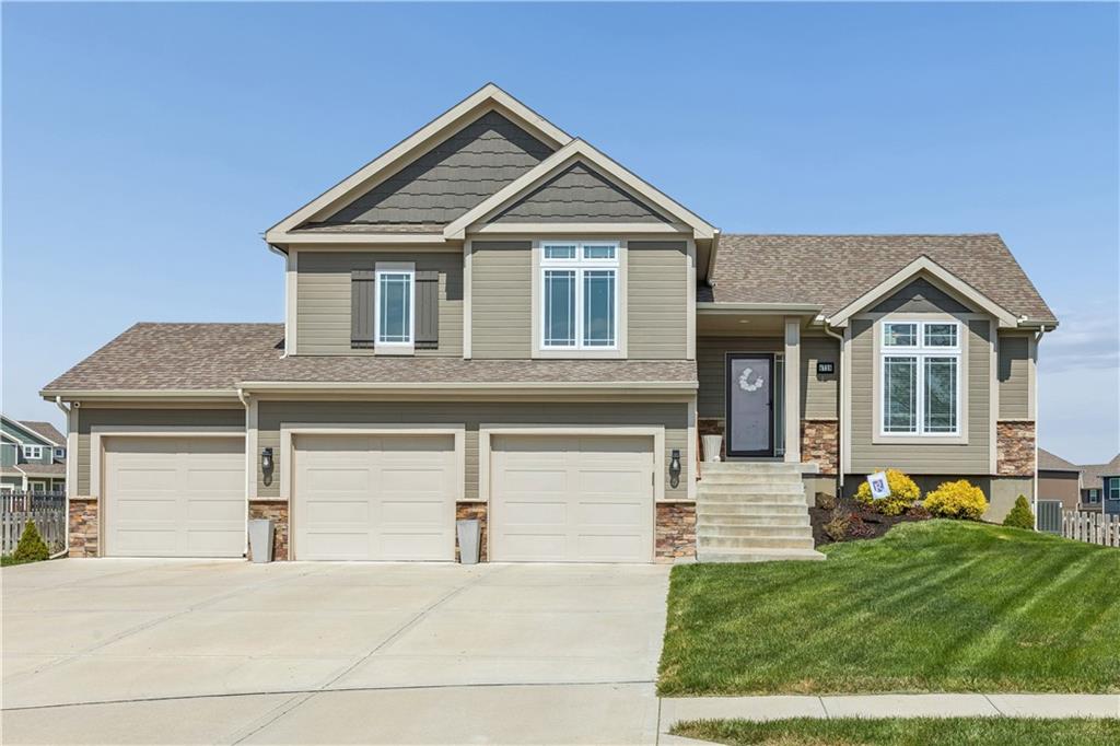 Listing Photo MLS #HMS2612615